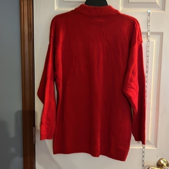 VTG-A’Milano-L-Red crewneck long sleeve sweater with embroidered heart on pocket - Picture 2 of 10